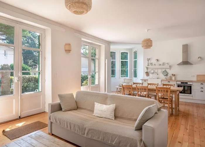 A 400m De La Plage, 4 Adultes 4 Enfants * La Baule